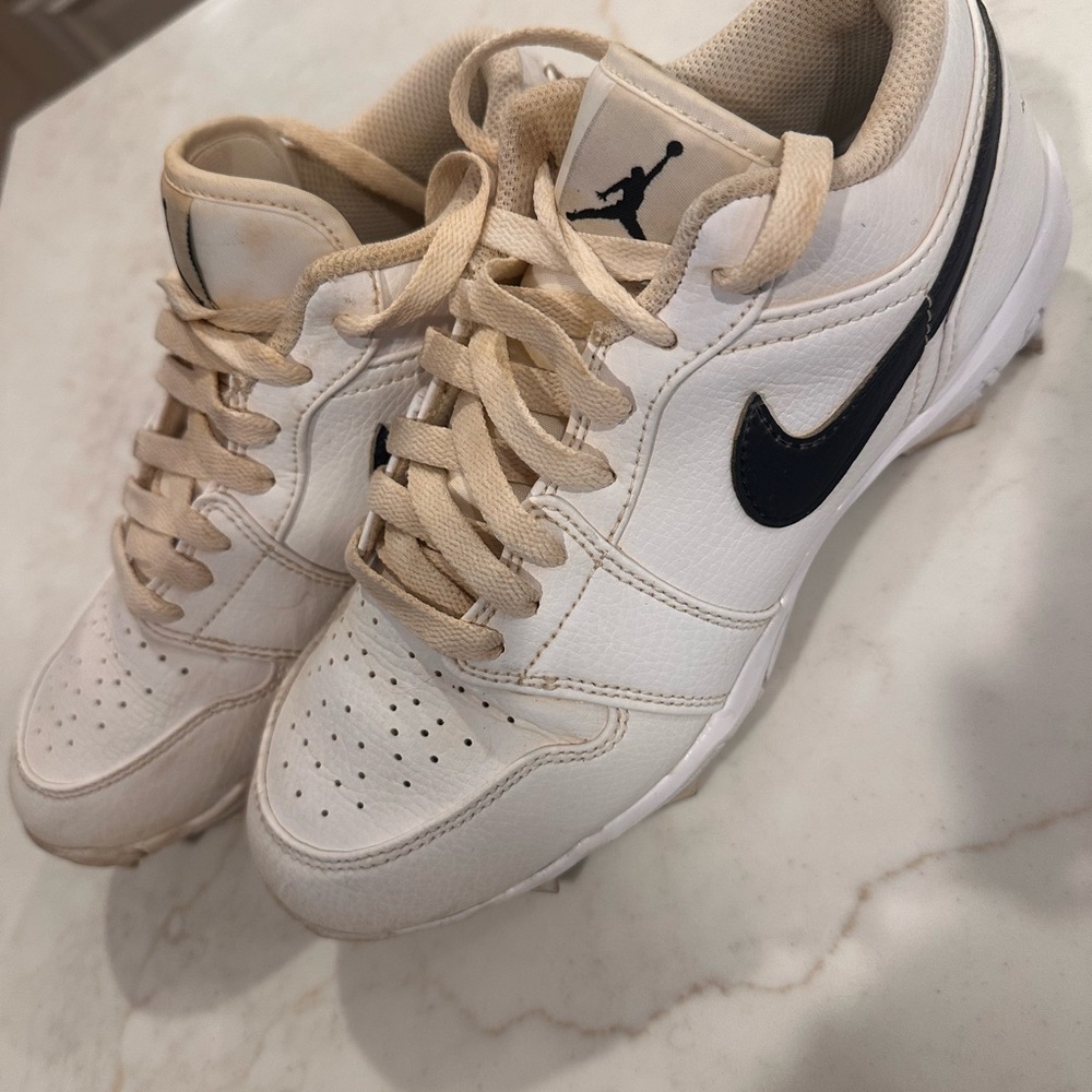 Nike Jordan Youth Baseball Cleats Sneakers in White 5.5